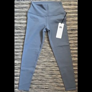 "NEW" Alo Yoga - 7/8 HIGH-WAIST AIRBRUSH LEGGING - Steel Blue - Size M